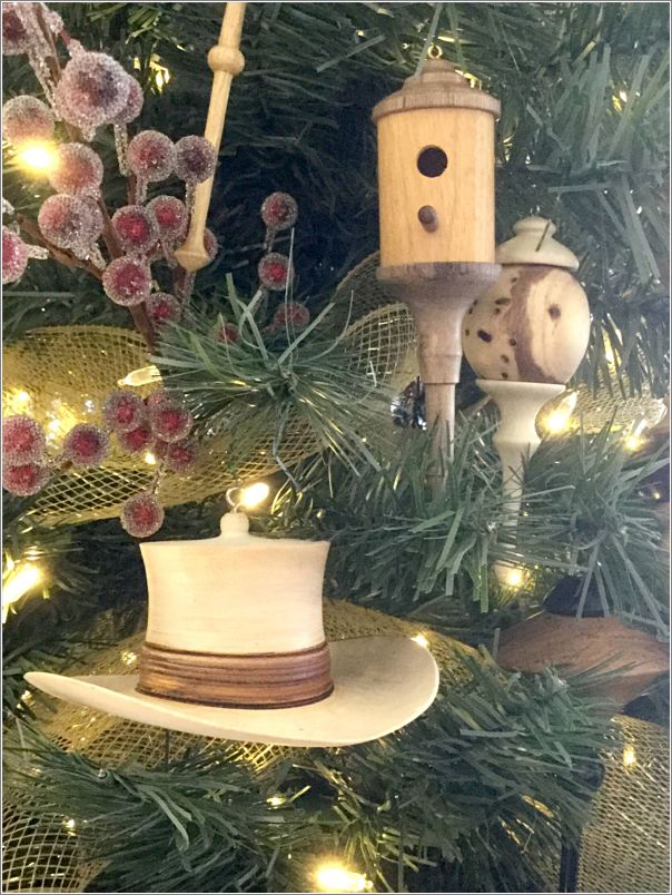 awa tree 2017 ornament 27